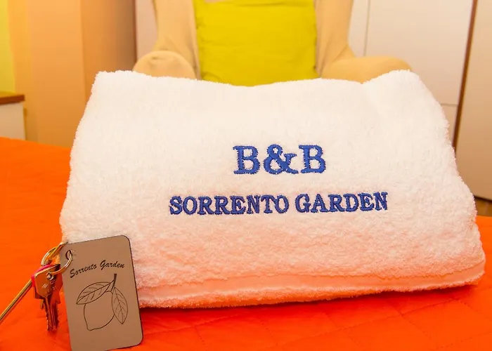 Garden לינה וארוחת בוקר 4*